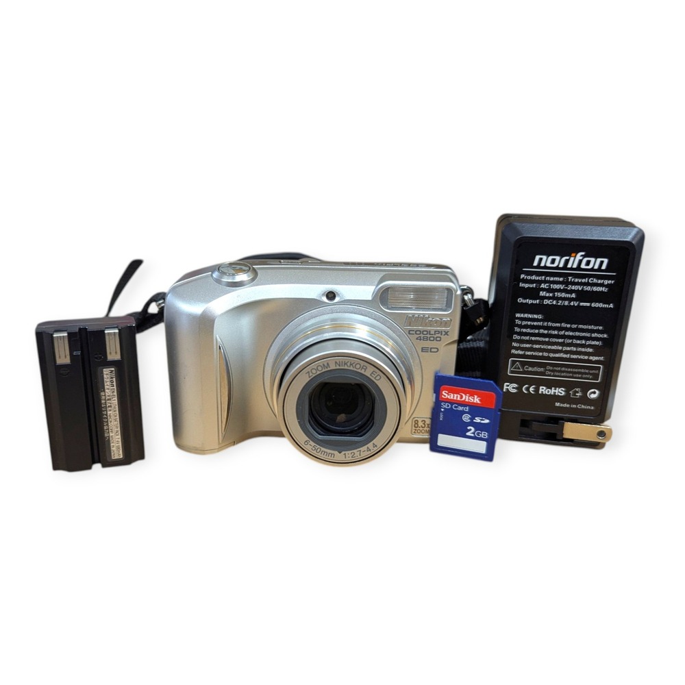 Nikon Coolpix 4800 Digital Camera Silver 4.0MP 8.3x Zoom Nikkor ED Bundle